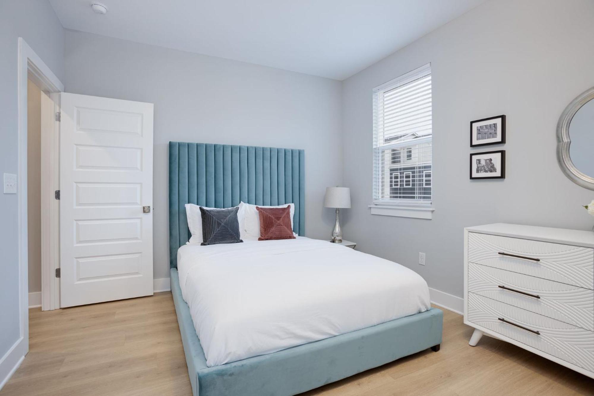 Modern Townhome, 10Min To Downtown! 8Min To Grand Ole Opry! Sleeps 8! Nashville Eksteriør bilde