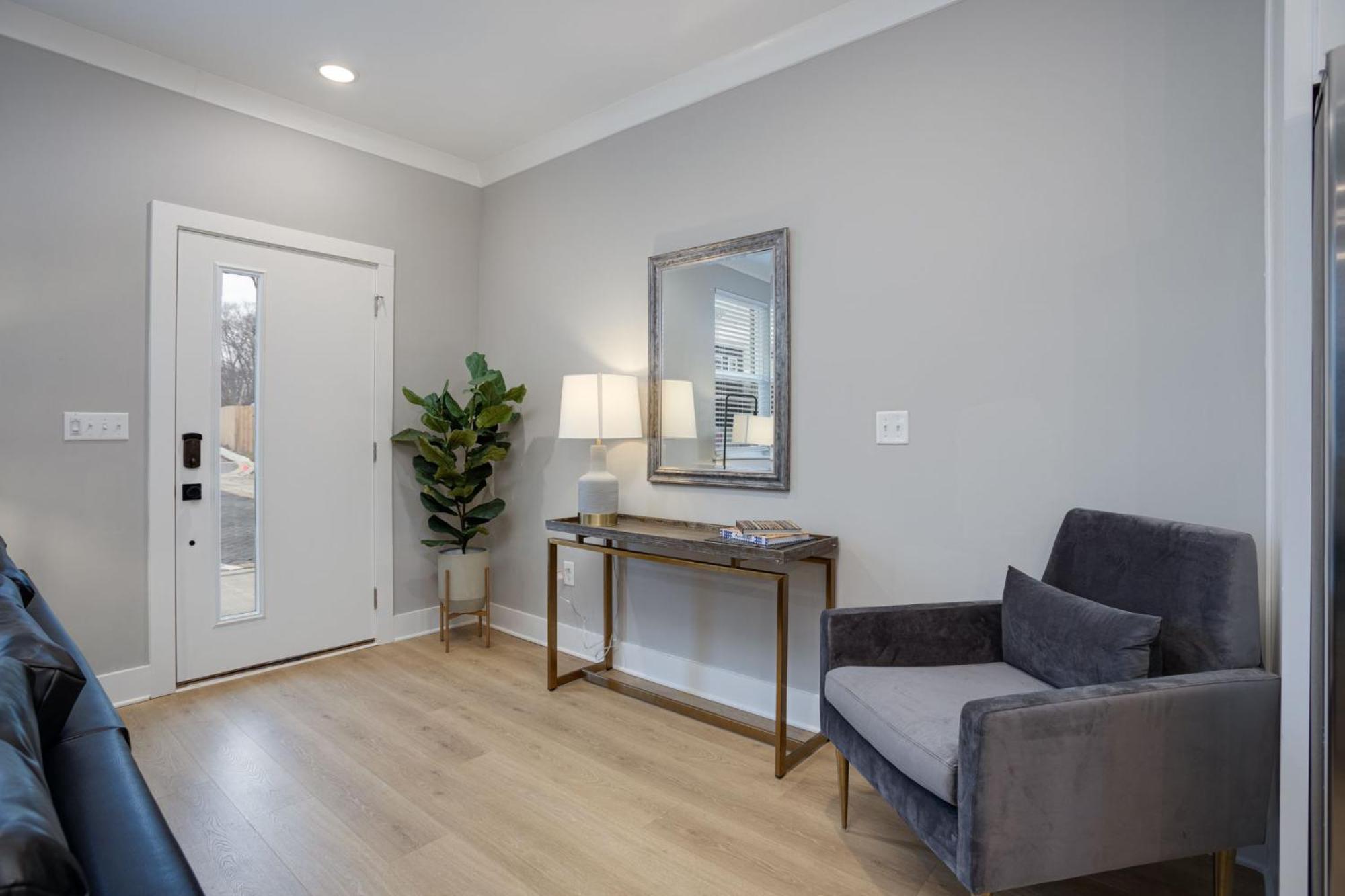 Modern Townhome, 10Min To Downtown! 8Min To Grand Ole Opry! Sleeps 8! Nashville Eksteriør bilde