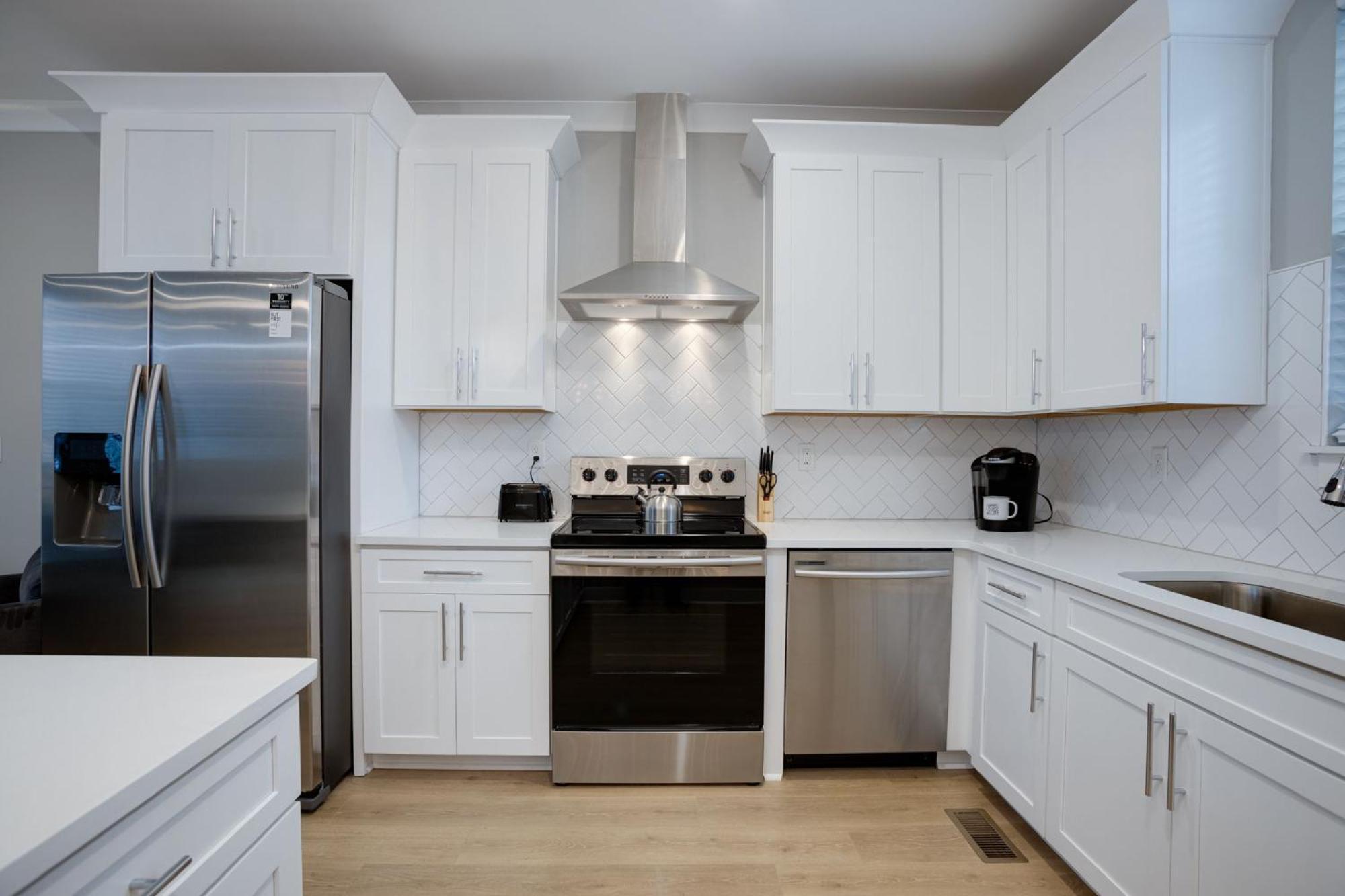 Modern Townhome, 10Min To Downtown! 8Min To Grand Ole Opry! Sleeps 8! Nashville Eksteriør bilde